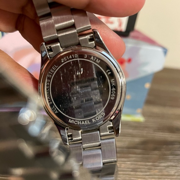 Micheal Kors Stainless Steel Watch - Picture 2 of 9